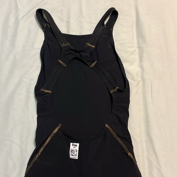 ZONE3 Fast Skin Competitive Swimming Tech Suit Size 28 - Picture 5 of 6